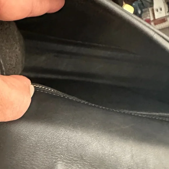 Coach Willis Black Leather Handbag with Gold Clasp - Picture 10 of 13